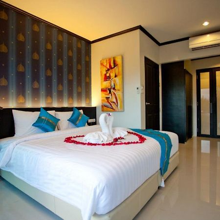Kata Green Beach Hotel エクステリア 写真