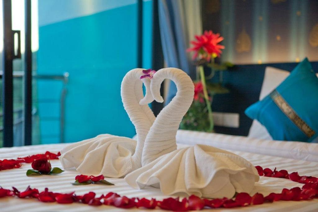 Kata Green Beach Hotel エクステリア 写真